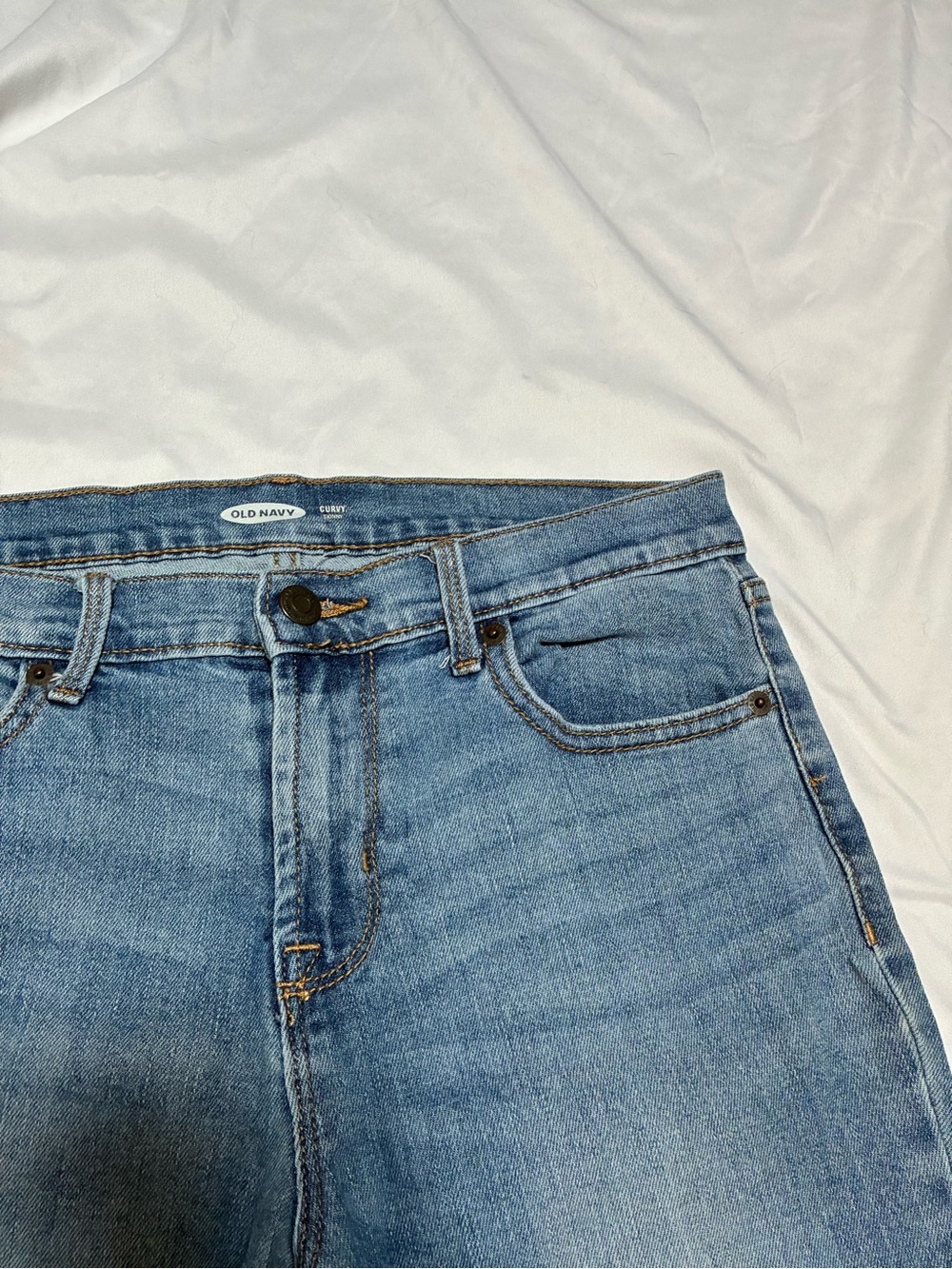 Old Navy Women’s High Rise Distressed Blue Jeans Size 6 - Picture 8 of 10